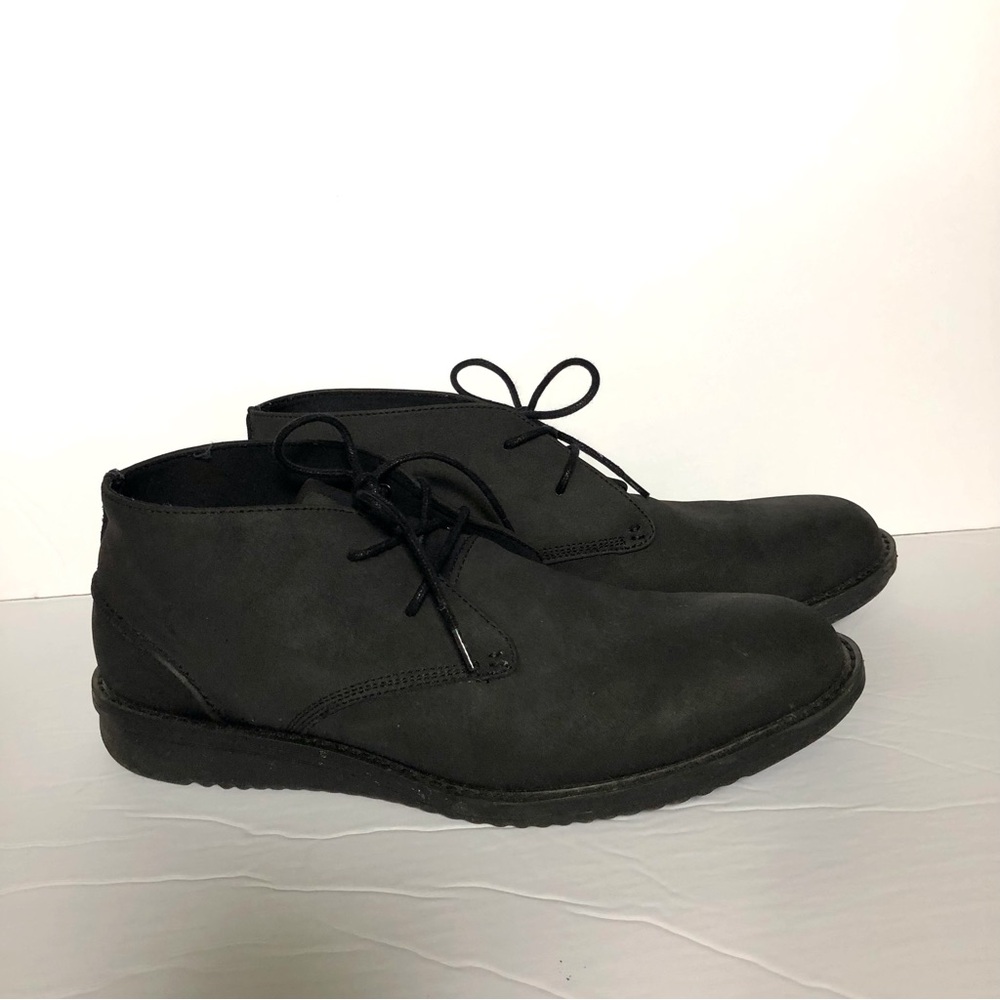 Kenneth Cole Black Chukka Boots